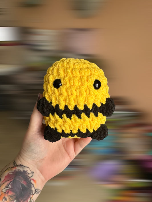 Sitting Bee Crochet Plushie